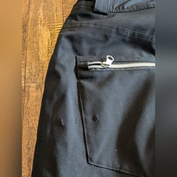 Descente Girls' Black Pants - Picture 14 of 15